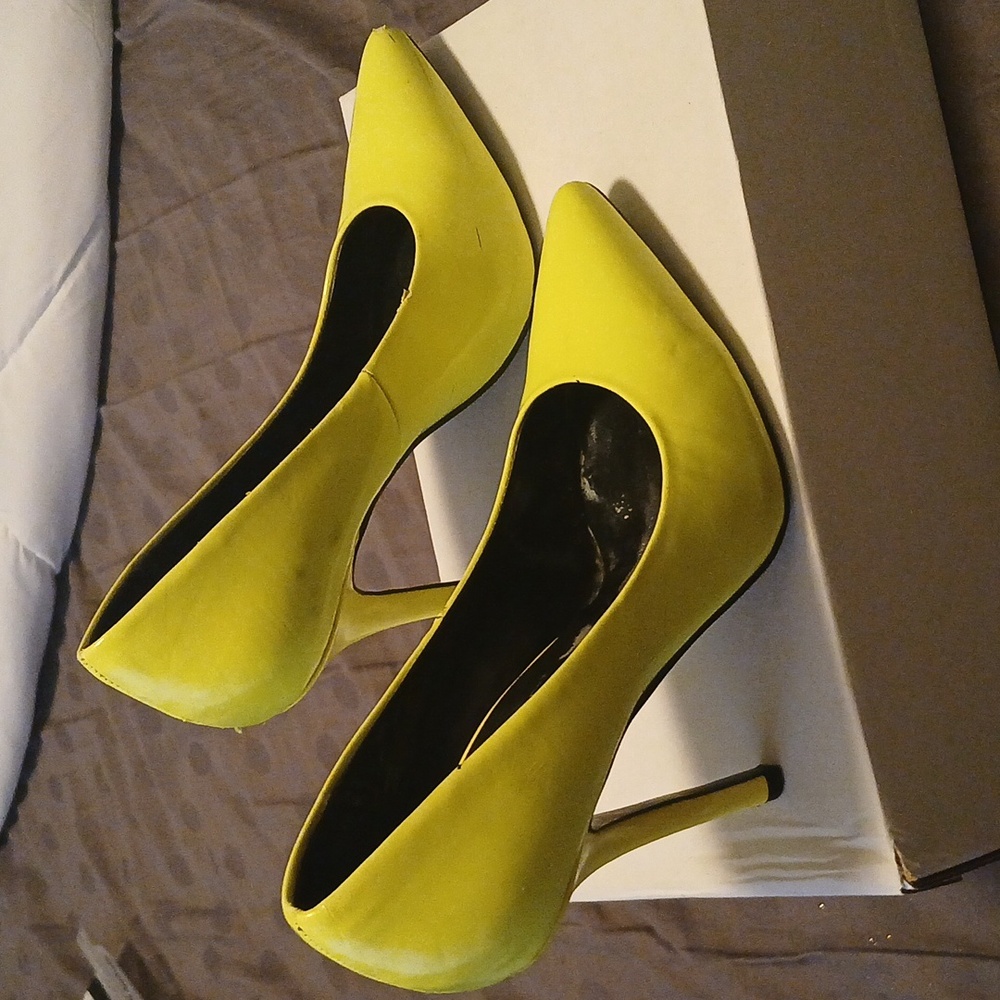 Highlighter heels - Picture 1 of 3